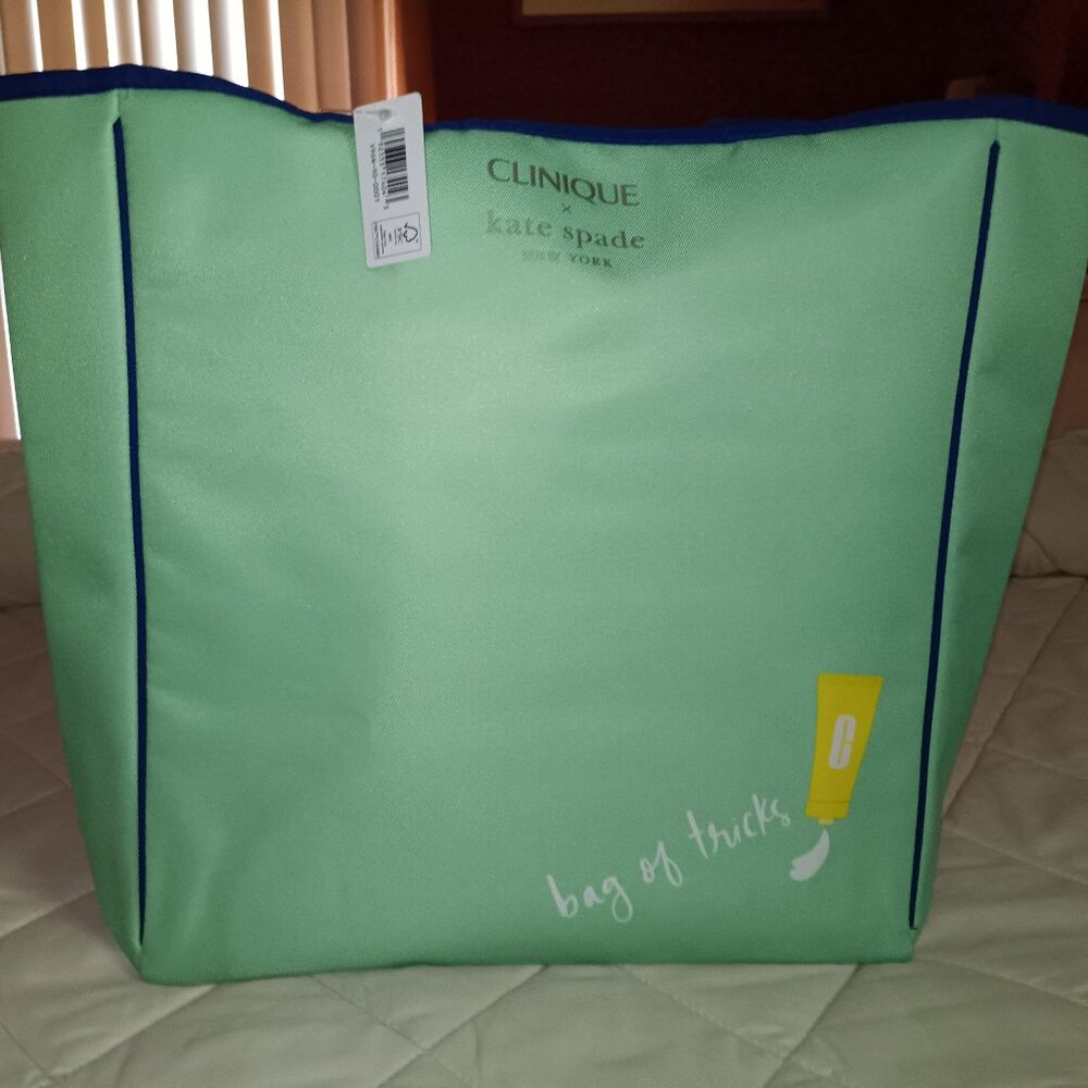 *PD* New Clinique Large Toiletry Tote